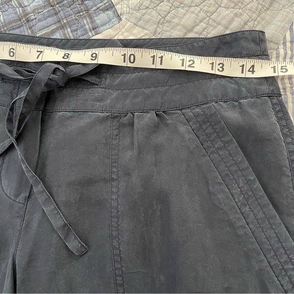 Theory 100% Silk Navy Tapered Pant Minimalist Contemporary Casual - Picture 6 of 10